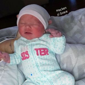 Meet your Posher, April